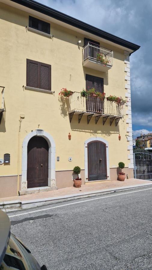 Core A Core Rooms Santo Stefano del Sole Exterior foto